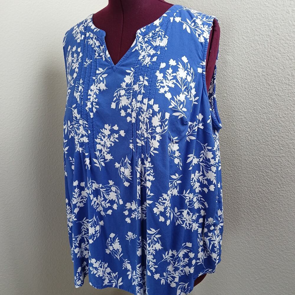 Croft & Barrow Pintuck Sleeveless Shell Top 2X cobalt whimsey rayon tank V-neck